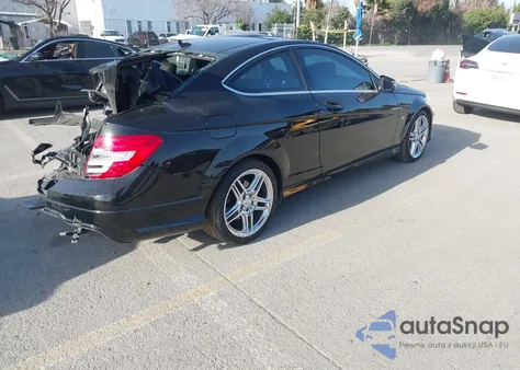 2012 Mercedes-Benz C 250 from USA, damaged, VIN WDDGJ4HB9CF929765